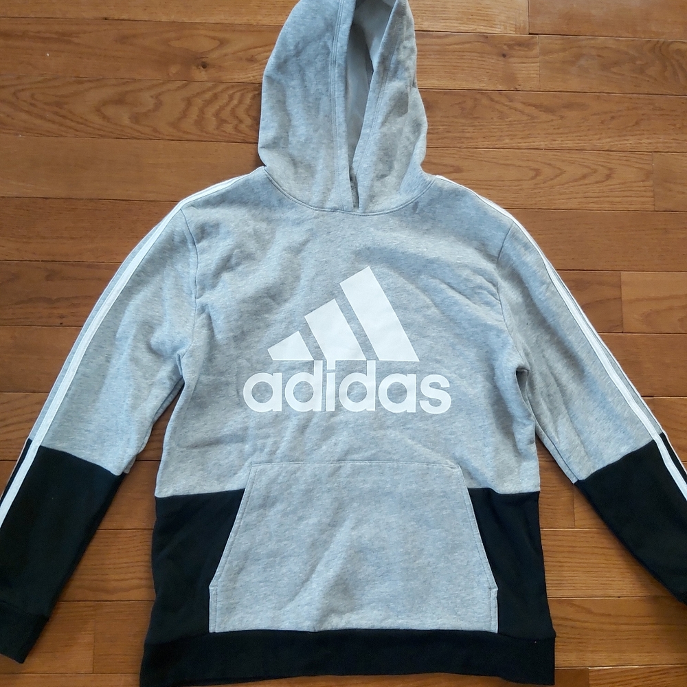 Adidas boys set - Picture 2 of 3